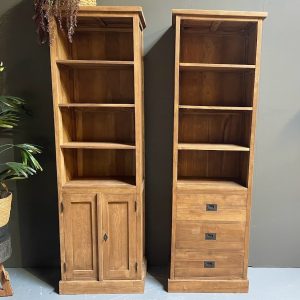 Boekenkast van teakhout 3 laden